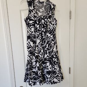 Chic Black and White Patterned Midi Dress